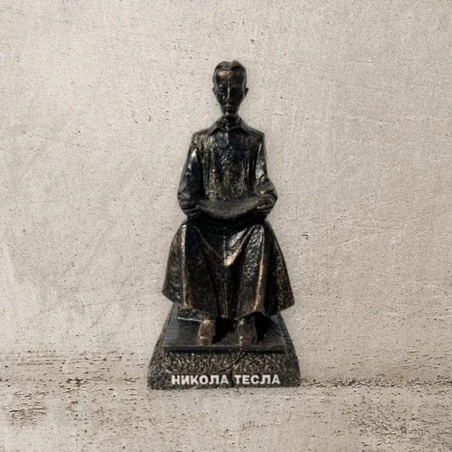 Statua Nikola Tesla L